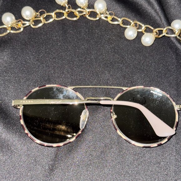 Prada Round Sunglasses With Case - Picture 3 of 3
